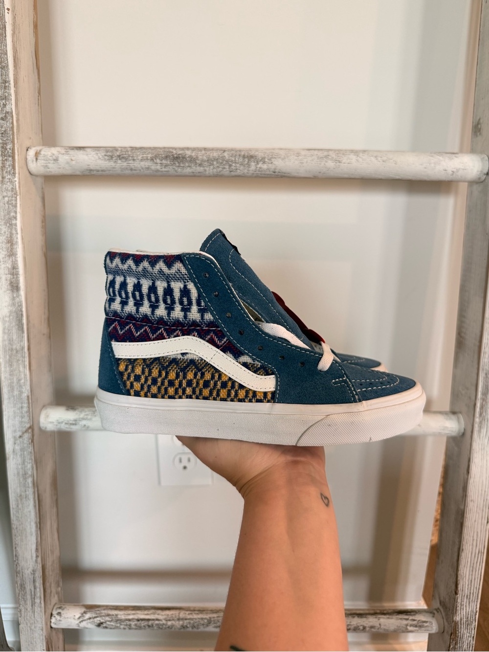 Vans Sneakers Womens 6.5 Sk8-Hi Fair Isle Blue Suede Multicolor Canvas Sneakers